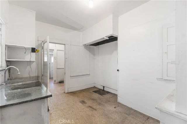 1430 W 51st, Los Angeles, CA 90062