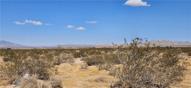 800 Lincoln Rd., Lucerne Valley, CA 92356