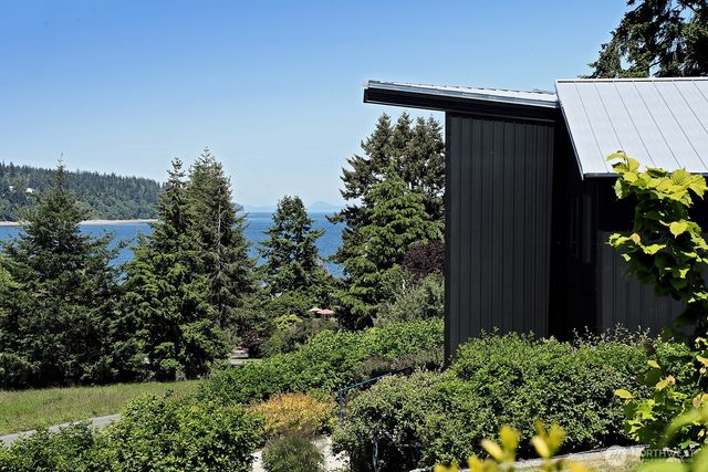 1649 Stewart Road, Freeland, WA 98249