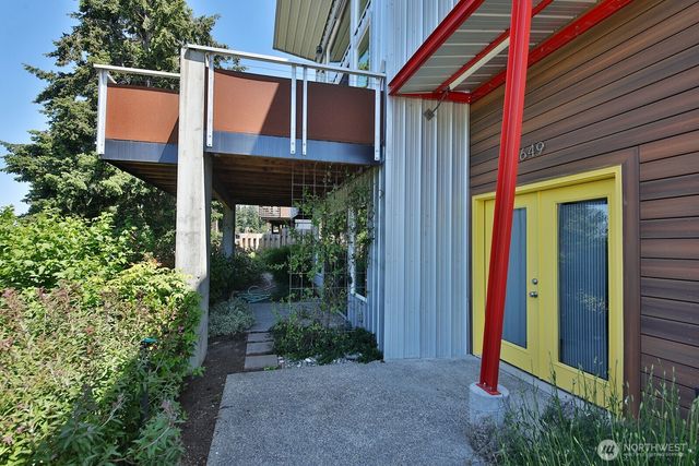 1649 Stewart Road, Freeland, WA 98249