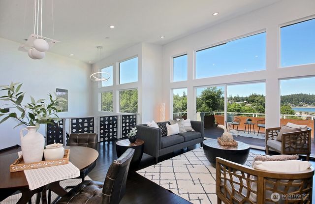 1649 Stewart Road, Freeland, WA 98249