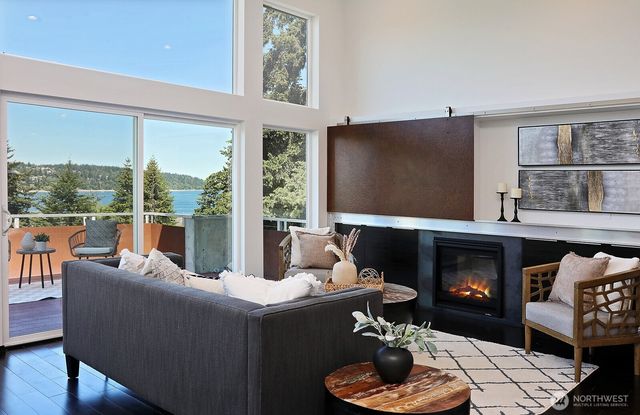 1649 Stewart Road, Freeland, WA 98249