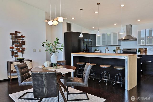 1649 Stewart Road, Freeland, WA 98249