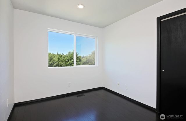 1649 Stewart Road, Freeland, WA 98249