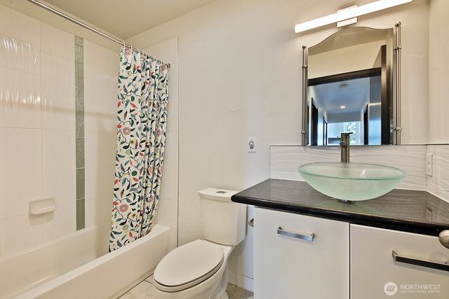 1649 Stewart Road, Freeland, WA 98249