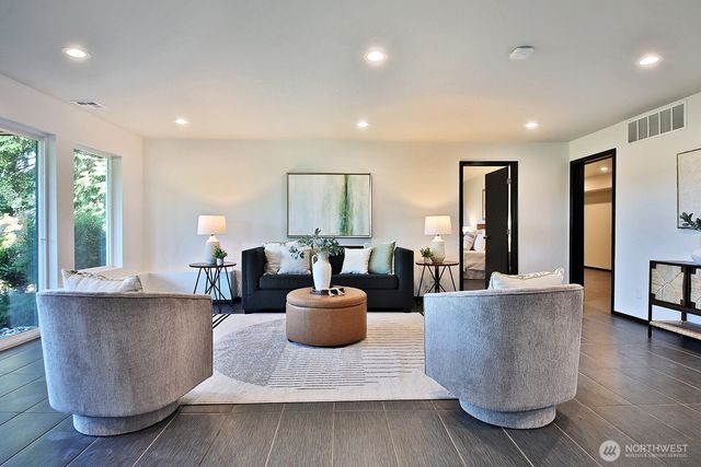 1649 Stewart Road, Freeland, WA 98249