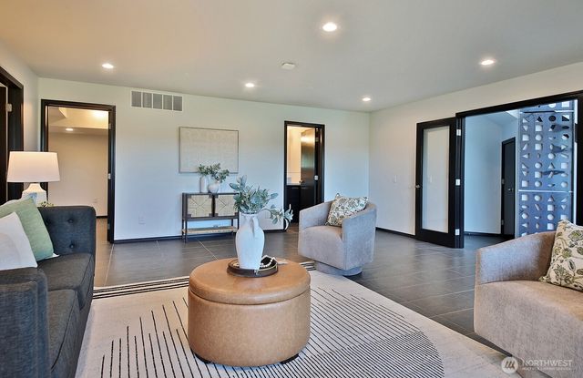 1649 Stewart Road, Freeland, WA 98249