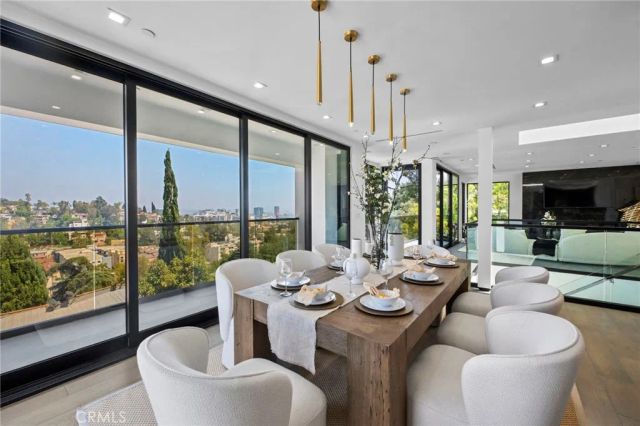 2033 Glencoe, Los Angeles, CA 90068
