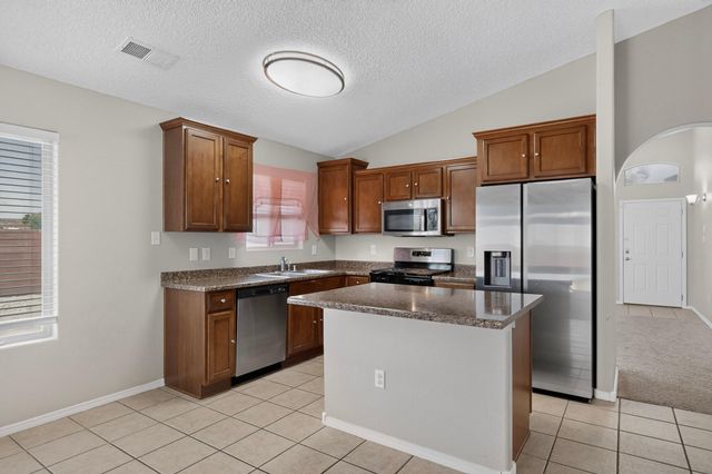 2022 S ENSENADA Circle SE, Rio Rancho, NM 87124