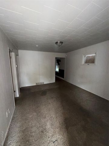 17222 Detroit Street, Detroit, MI 48224