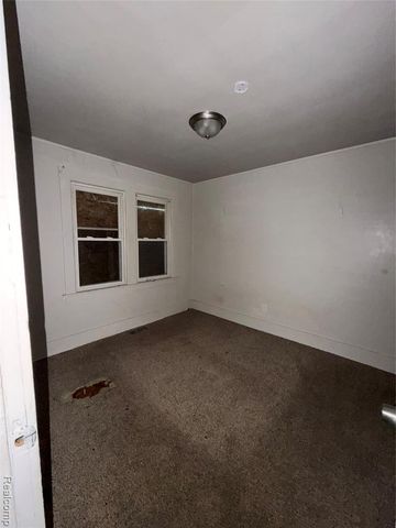 17222 Detroit Street, Detroit, MI 48224