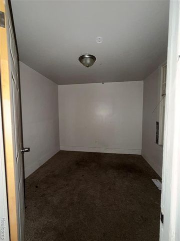 17222 Detroit Street, Detroit, MI 48224
