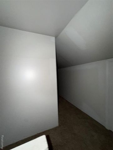 17222 Detroit Street, Detroit, MI 48224
