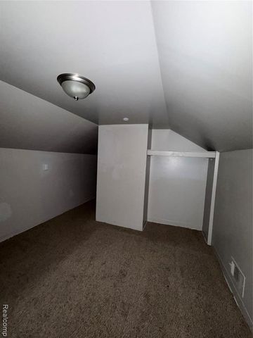 17222 Detroit Street, Detroit, MI 48224
