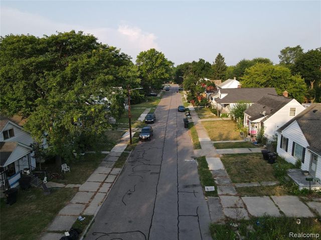 17222 Detroit Street, Detroit, MI 48224