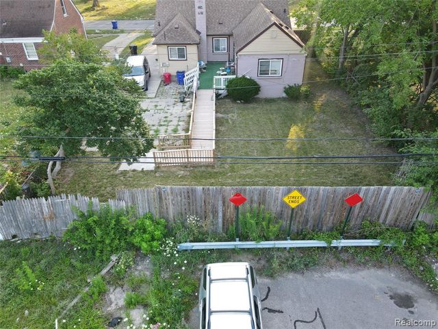 17222 Detroit Street, Detroit, MI 48224