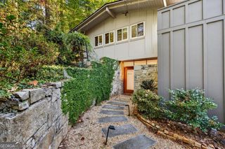 3813 Watkins Place NE, Brookhaven, GA 30319