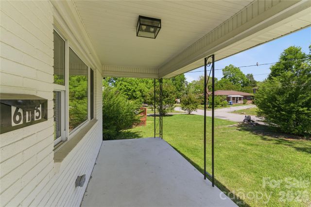 615 W Marsh Street, Salisbury, NC 28144