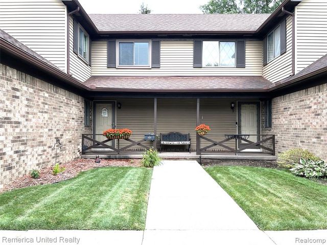 3772 Heritage Parkway, Dearborn, MI 48124