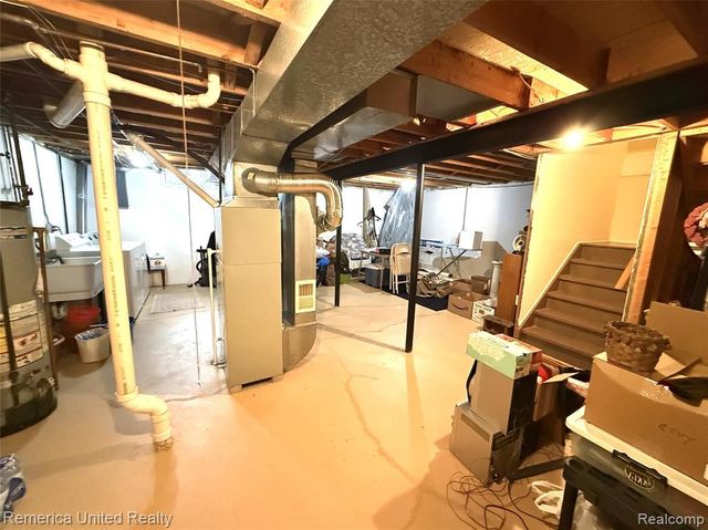 3772 Heritage Parkway, Dearborn, MI 48124