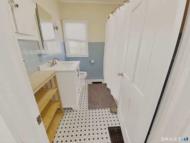 21 Tautog Street, Groton, CT 06340