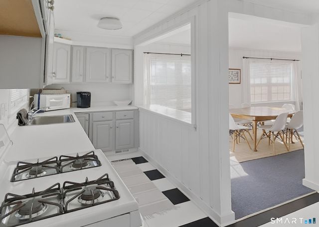 21 Tautog Street, Groton, CT 06340