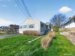 21 Tautog Street, Groton, CT 06340