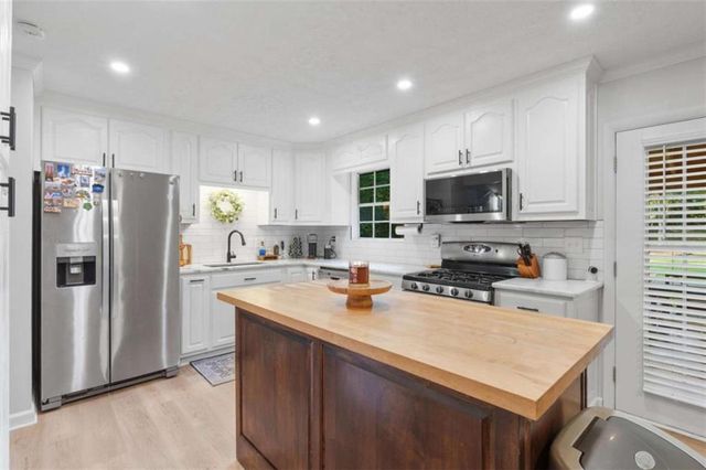 309 Burke Circle, Mcdonough, GA 30253