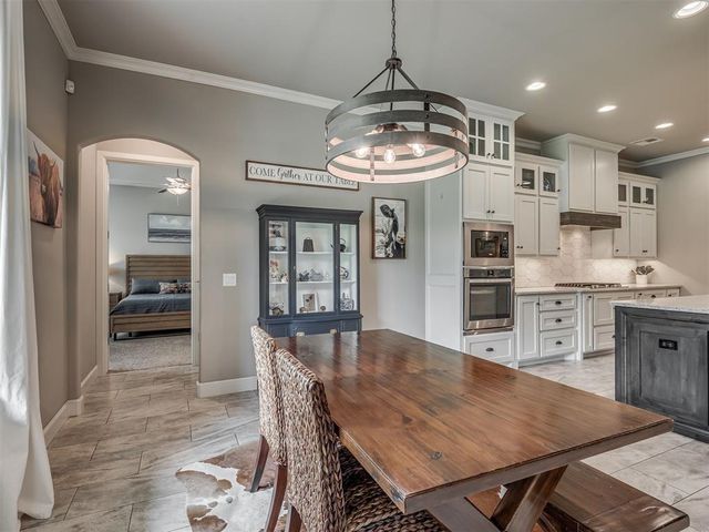 909 Reedser Way, Choctaw, OK 73020
