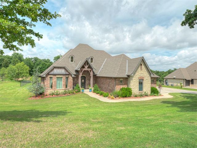 909 Reedser Way, Choctaw, OK 73020