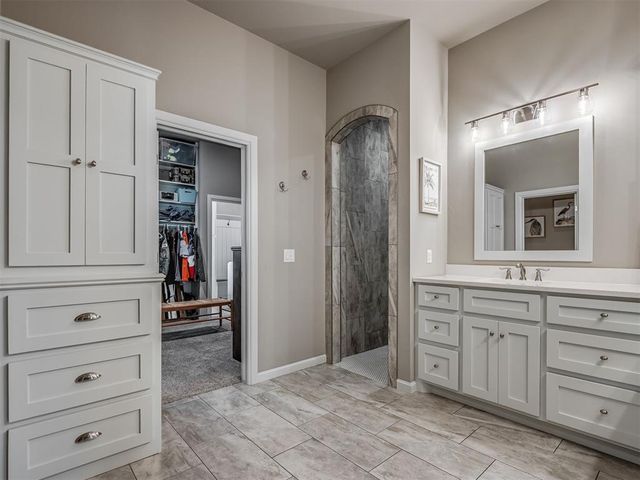 909 Reedser Way, Choctaw, OK 73020