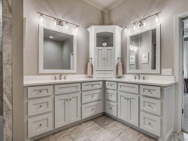 909 Reedser Way, Choctaw, OK 73020