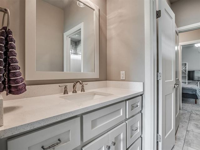 909 Reedser Way, Choctaw, OK 73020