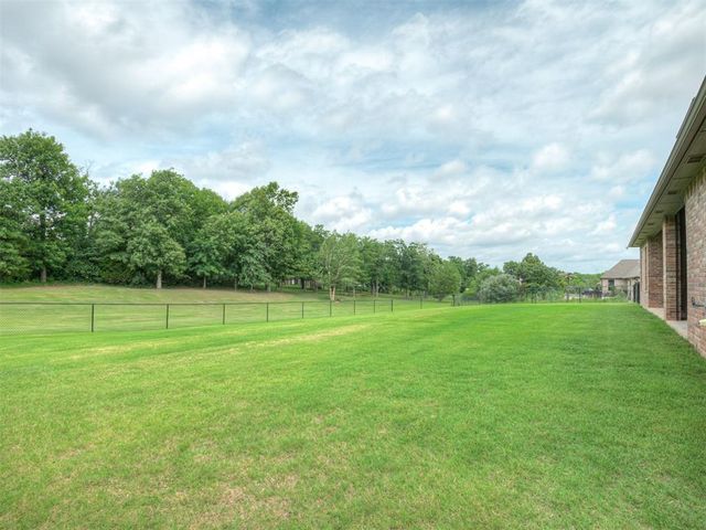909 Reedser Way, Choctaw, OK 73020
