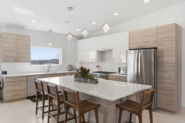 2 N Wilderness Trail, Kimberling City, MO 65686