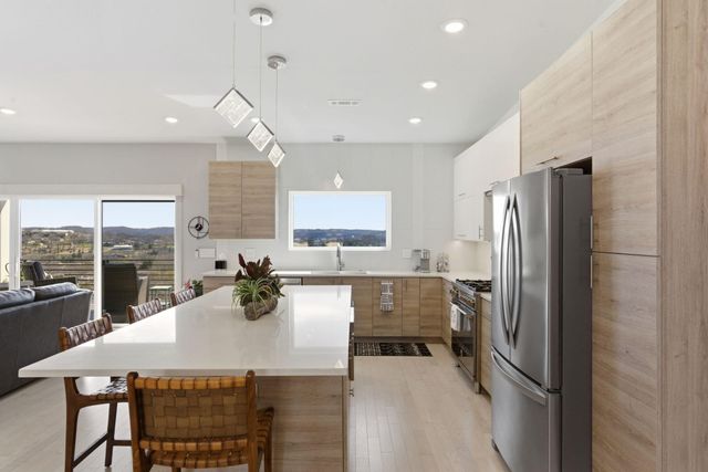 2 N Wilderness Trail, Kimberling City, MO 65686