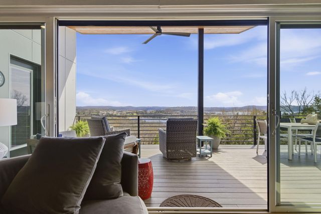 2 N Wilderness Trail, Kimberling City, MO 65686