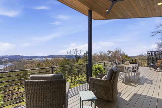 2 N Wilderness Trail, Kimberling City, MO 65686