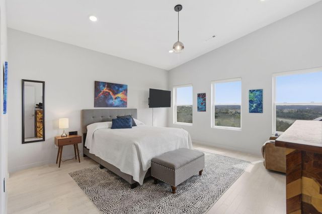 2 N Wilderness Trail, Kimberling City, MO 65686