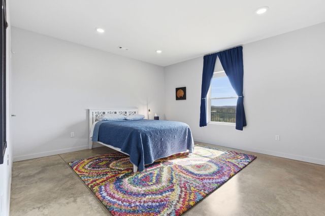 2 N Wilderness Trail, Kimberling City, MO 65686