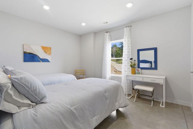 2 N Wilderness Trail, Kimberling City, MO 65686