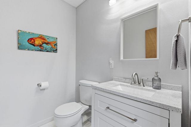 2 N Wilderness Trail, Kimberling City, MO 65686