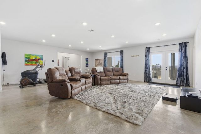 2 N Wilderness Trail, Kimberling City, MO 65686