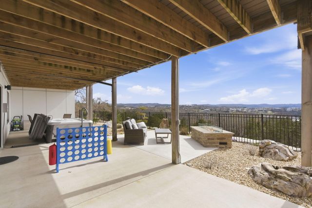 2 N Wilderness Trail, Kimberling City, MO 65686