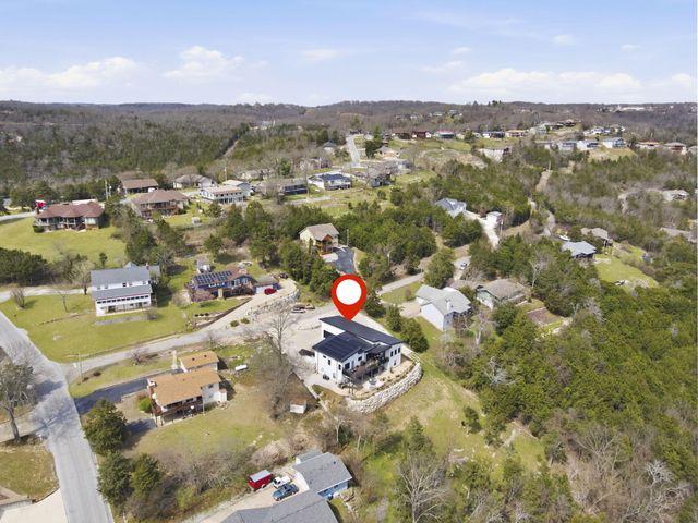 2 N Wilderness Trail, Kimberling City, MO 65686