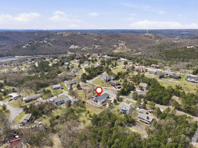 2 N Wilderness Trail, Kimberling City, MO 65686