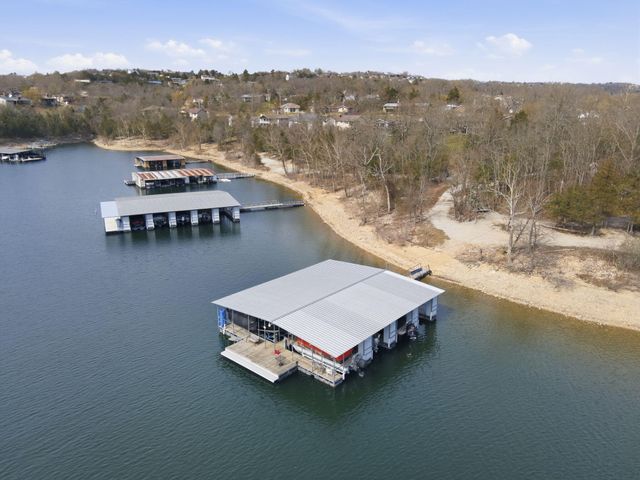 2 N Wilderness Trail, Kimberling City, MO 65686