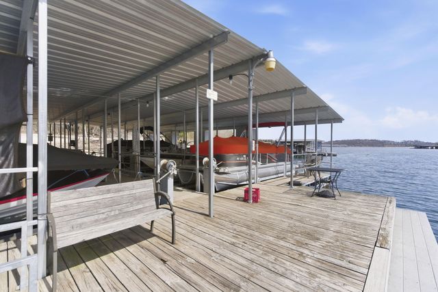 2 N Wilderness Trail, Kimberling City, MO 65686