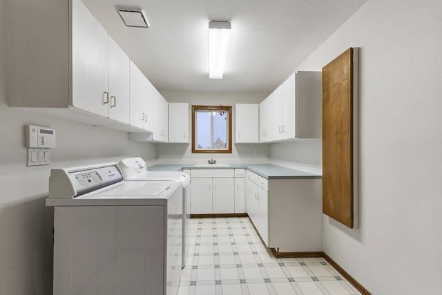 7335 N Five Mile Rd, Spokane, WA 99208