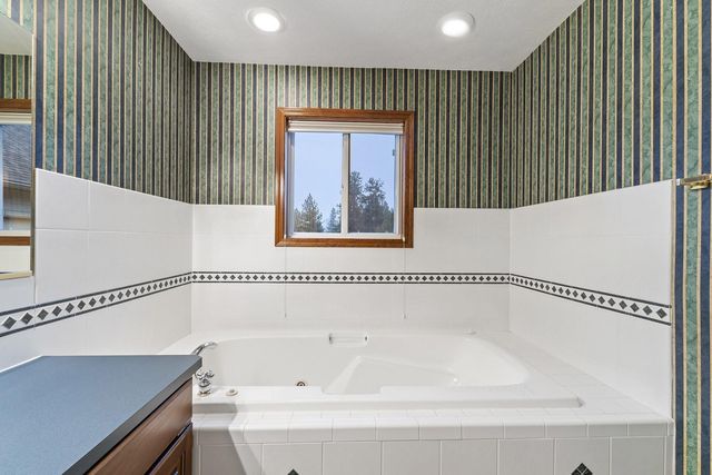 7335 N Five Mile Rd, Spokane, WA 99208